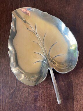 Vintage Solid Brass LARGE LEAF Tray Heavy Trinket Dish Home Decor 10"